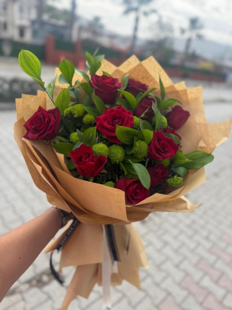 Aşka Dair Gül Buketi